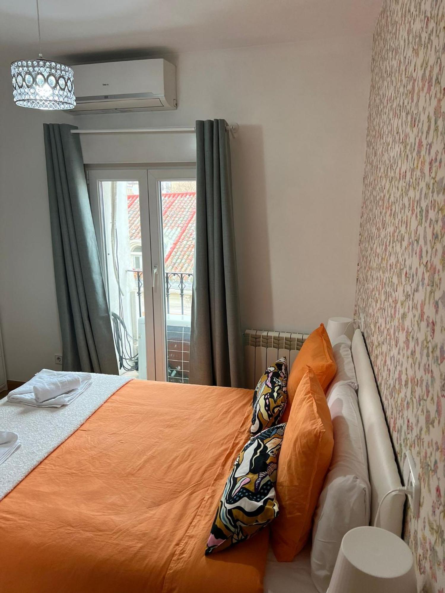 Hostal Flat55Madrid Bagian luar foto