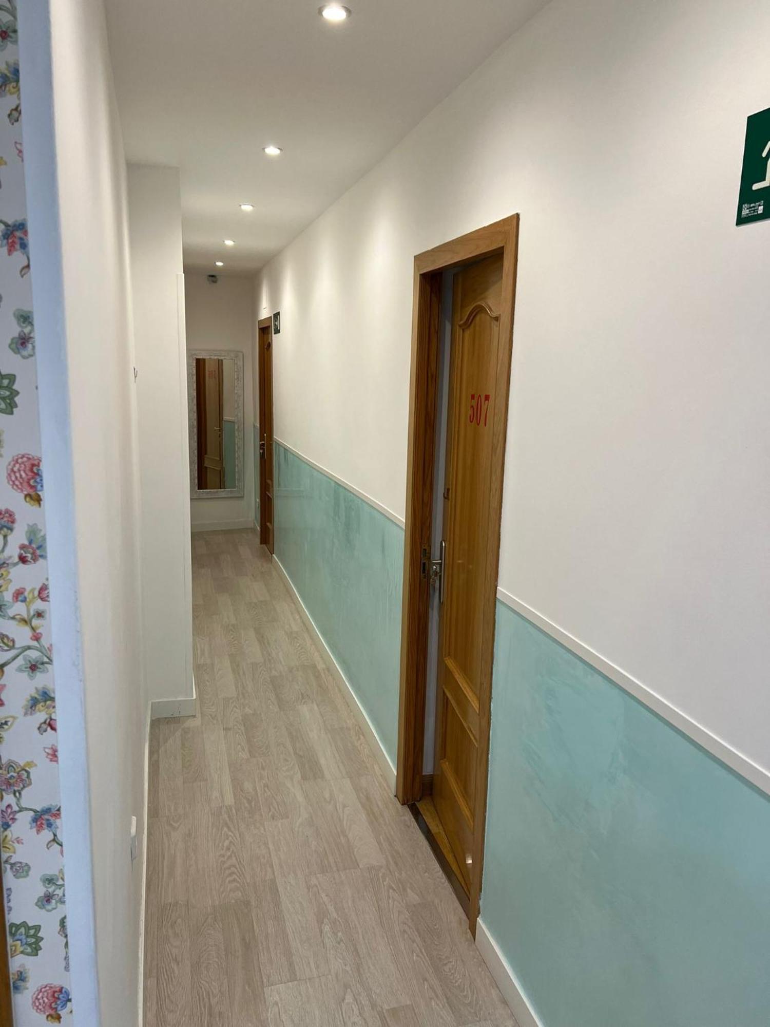 Hostal Flat55Madrid Bagian luar foto