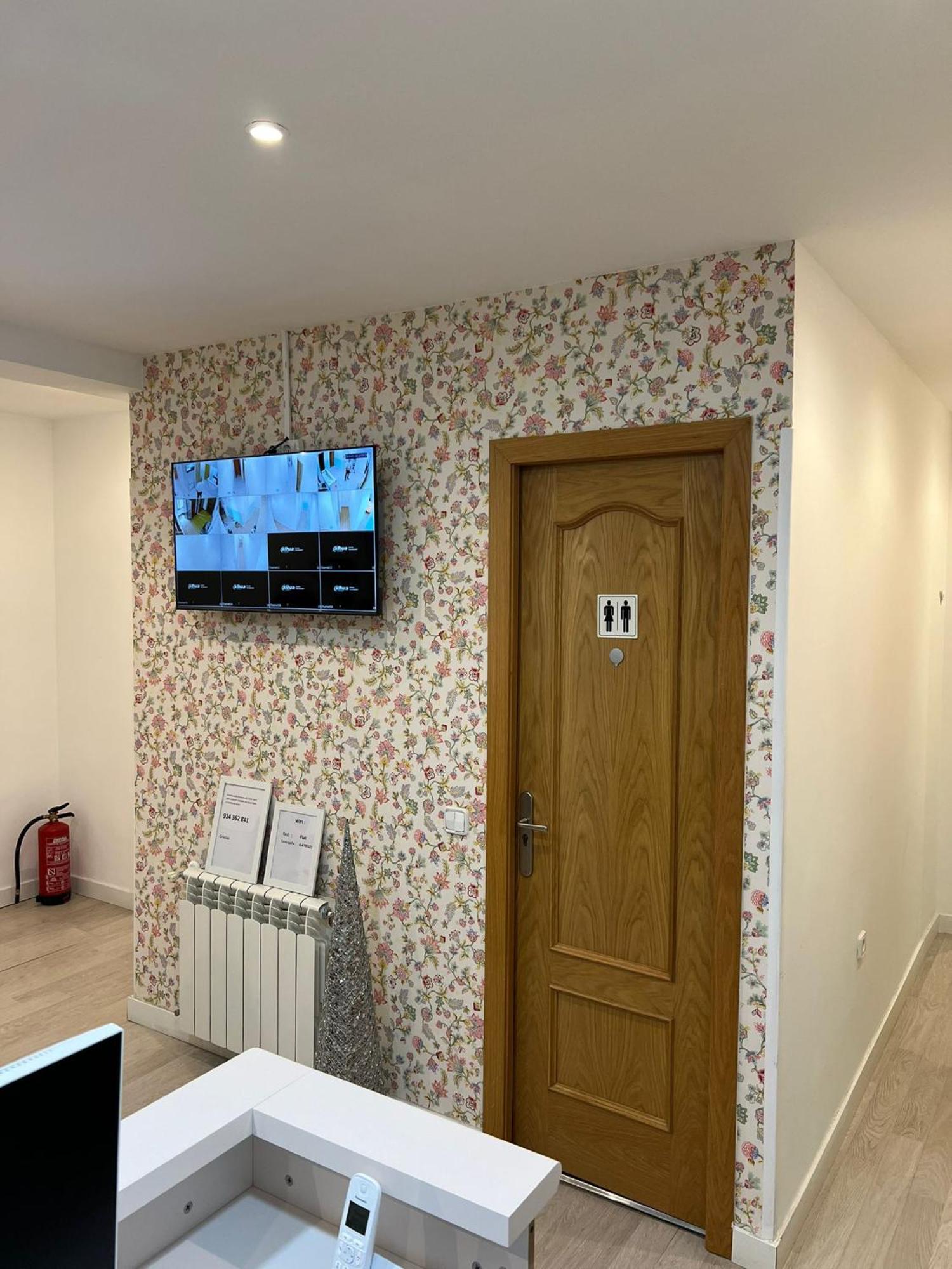 Hostal Flat55Madrid Bagian luar foto