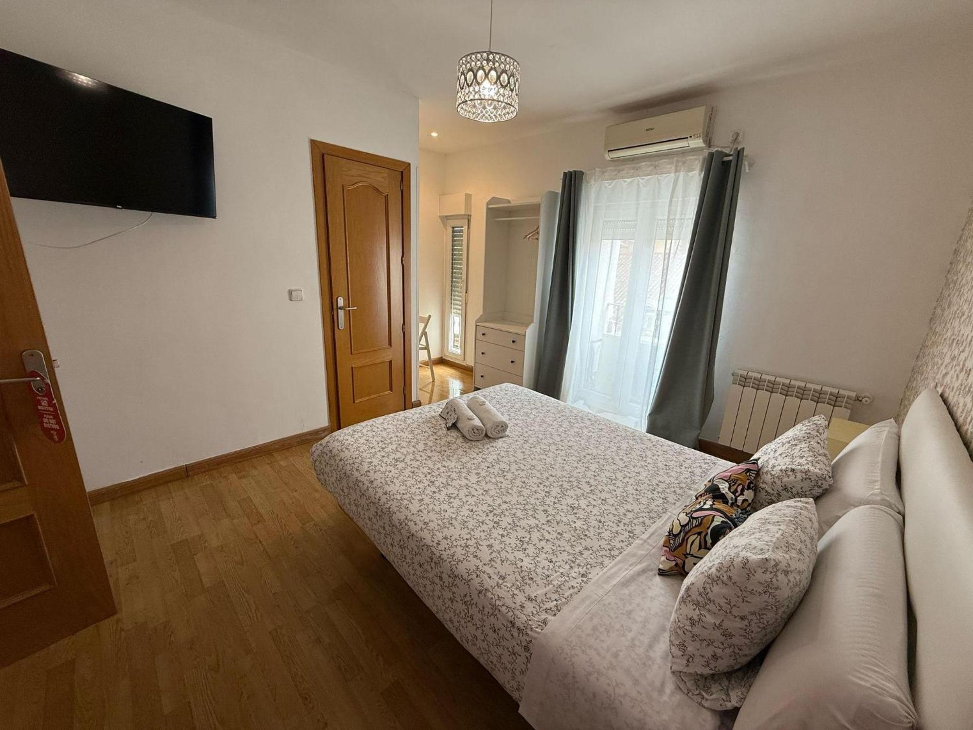 Hostal Flat55Madrid Bagian luar foto