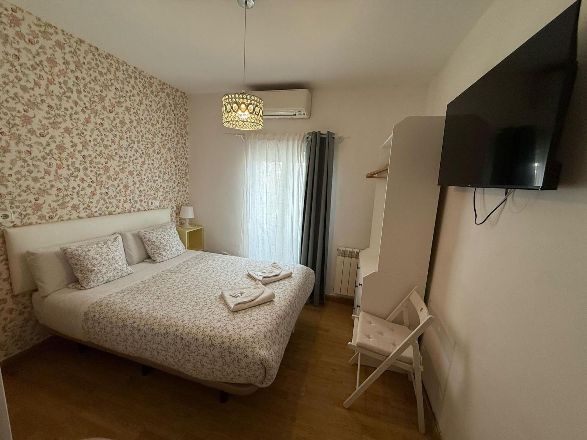 Hostal Flat55Madrid Bagian luar foto