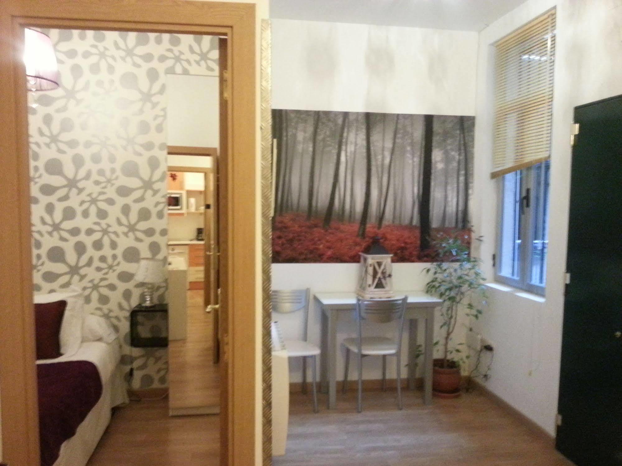 Hostal Flat55Madrid Bagian luar foto